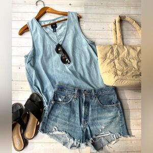 Gap chambray tank top